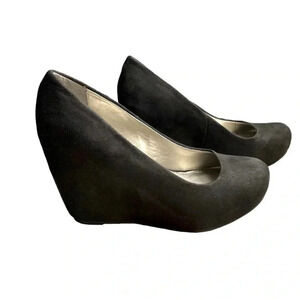 FERGALICIOUS by Fergie Black Dreamer Suede Wedge Size 9M